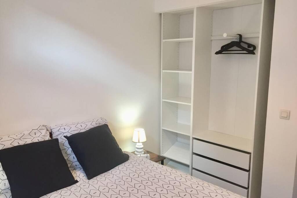 Le Montferrat - 65M2 - 2 Chambres - Rue De La Grotte - Hyper Centre Lourdes Esterno foto